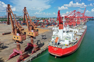 Xinhua Headlines: China speeds up construction of Hainan Free Trade Port
