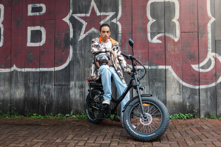 Nova versão da Mobylette é voltada às tribos urbanas, como skatistas e surfistas, diz a Caloi