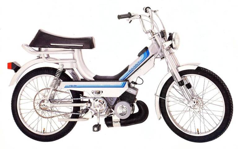 Antigo modelo da Mobylette funcionava a gasolina e prometia 60 km com um 1 litro; atingia velocidade máxima de 50 km/h