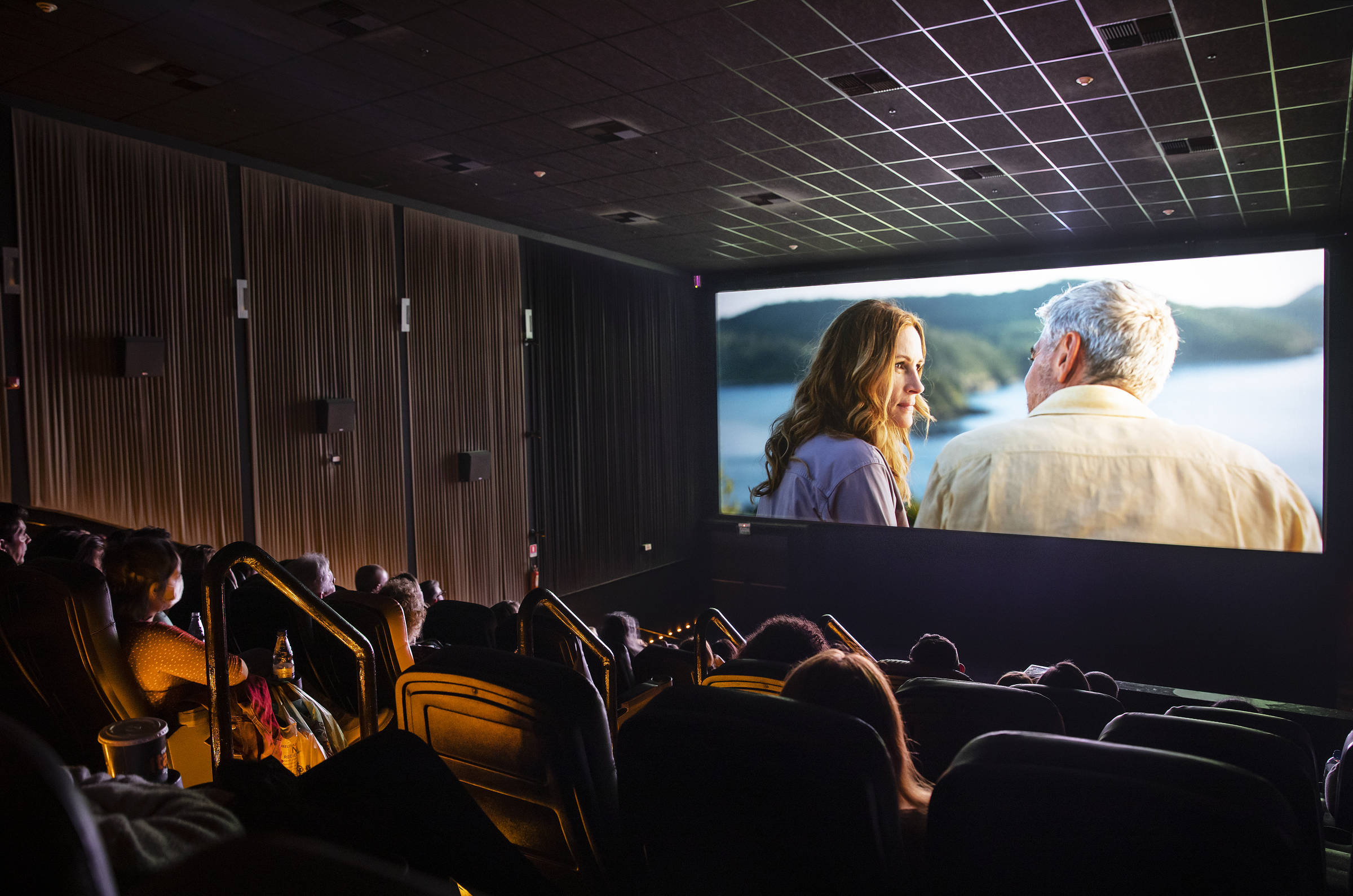 Hoje tem cinema no Teatro de Bolso