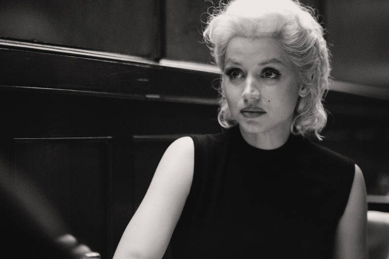 'Blonde' é um déjà-vu constante entre Monroe e a masculinidade tóxica