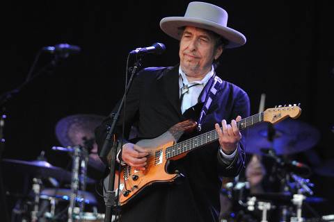 (FILES) In this file photo taken on July 22, 2012 US legend Bob Dylan performs on stage during the 21st edition of the Vieilles Charrues music festival in Carhaix-Plouguer, western France. - A woman who sued Bob Dylan for allegedly sexually abusing her when she was 12 has dropped her case, just after the folk-rock artist's legal team accused her of destroying evidence.
In August of last year the plaintiff, who remains unnamed and was identified only as J.C., had filed a suit alleging that Dylan abused her over a six-week period between April and May of 1965 (Photo by Fred TANNEAU / AFP) ORG XMIT: TAN84