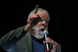 Ex-presidente Lula participa de evento do PT em Brasília (DF)