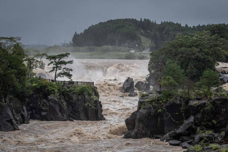 Furacões e tufões atingem Porto Rico, República Dominicana, Japão, China e EUA