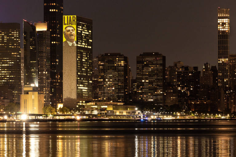Projeção no prédio da ONU chama Bolsonaro de 'vergonha mundial'