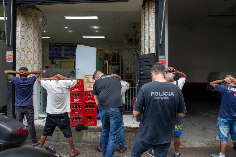 DIG da Polícia Civil flagra dono de bar na avenida Tamoios com aplicativo  de jogo do bicho no celular - Tupãense Notícias