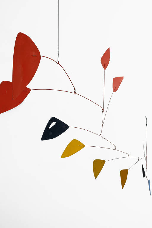 Veja obras de Alexander Calder na mostra 'Calder + Miró'
