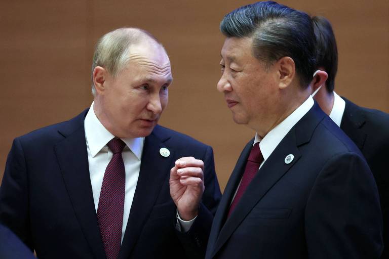 Putin fala com Xi durante encontro da Organização de Cooperação de Xangai, no Uzbequistão