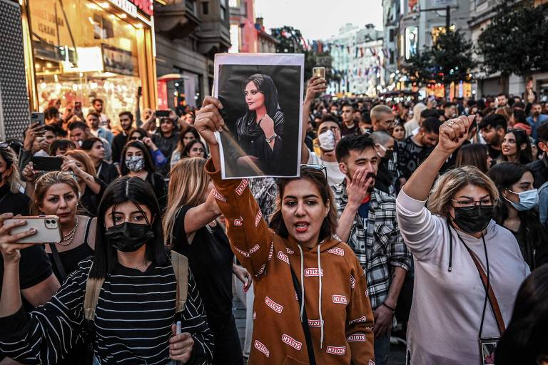 Nobel da Paz vai para ativista iraniana presa em Teerã - 06/10/2023 - Mundo  - Folha