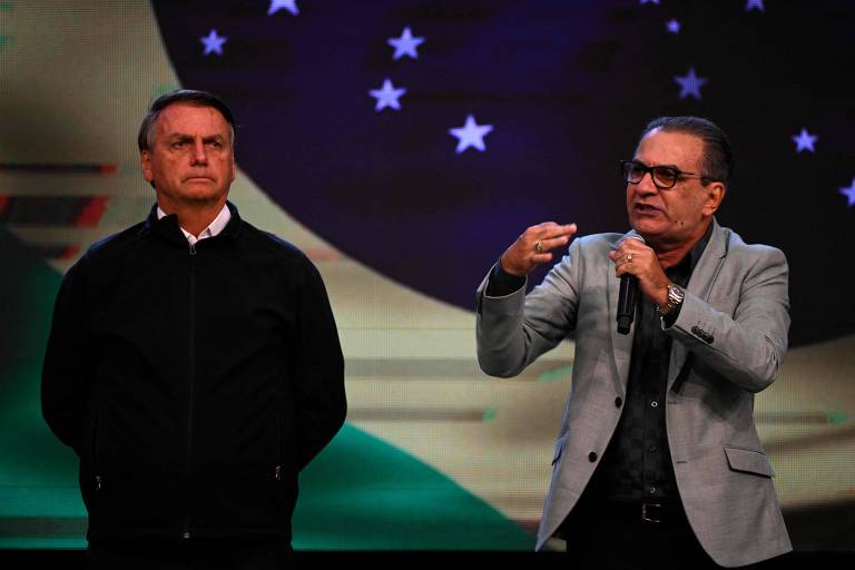Jair Bolsonaro e o pastor Pastor Silas Malafaia durante evento da igreja Assembleia de Deus Vitória em Cristo 