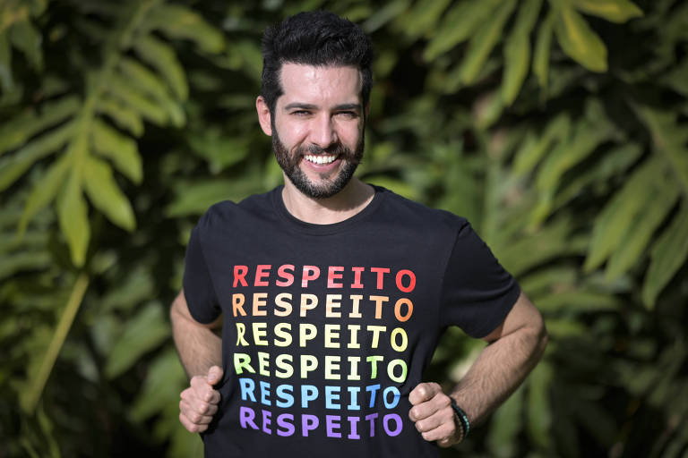 Jairo Barbosa, 36, gerente de relacionamento com o cliente e padrinho do grupo LGBTQIA+ da Localiza 