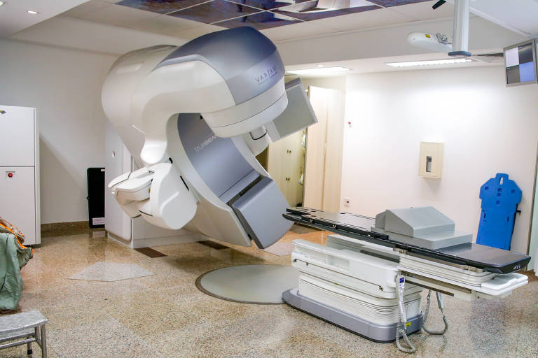 Equipamento utilizado para a SBRT (Stereotactic Body Radiation Therapy ou Radioterapia Estereotáxica Corporal)