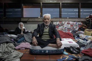 Afegão de 103 anos no aeroporto de Guarulhos