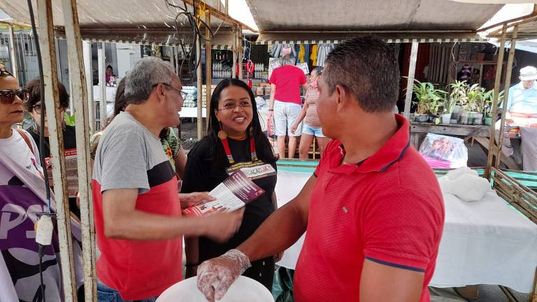 Raquem Tremembé (PSTU), candidata a vice-presidente, é a única candidatura indígena para o Executivo Federal. "A nossa luta não é por terra. A nossa luta é por território, que é algo muito mais intenso. É a preservação desses modos de vida, dos costumes", diz.