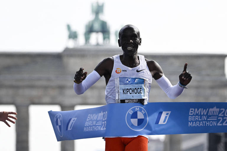 Eliud Kipchoge bate recorde da maratona e redefine limites humanos