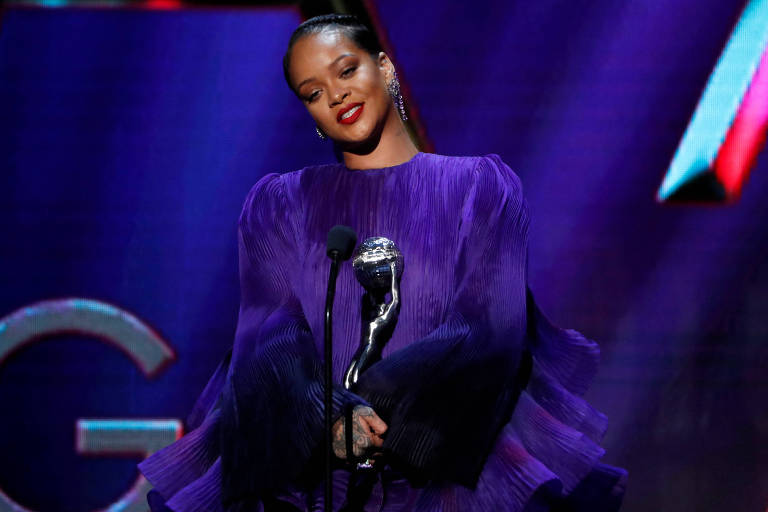 Rihanna é a atração principal do show do intervalo do Super Bowl 2023