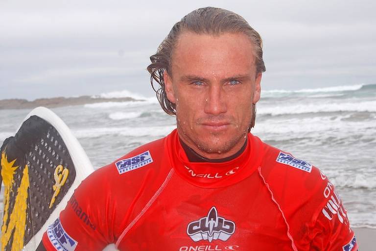 Chris Davidson, surfista que morreu aos 45 anos, após briga em bar