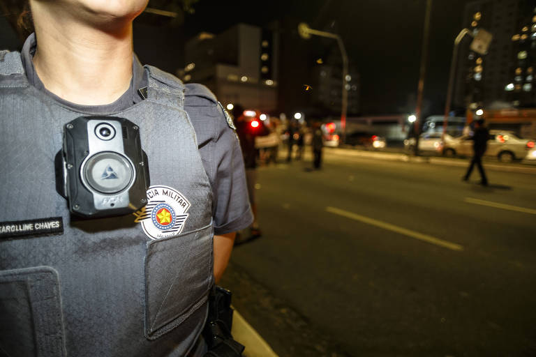 Câmera no uniforme de policial militar de São Paulo