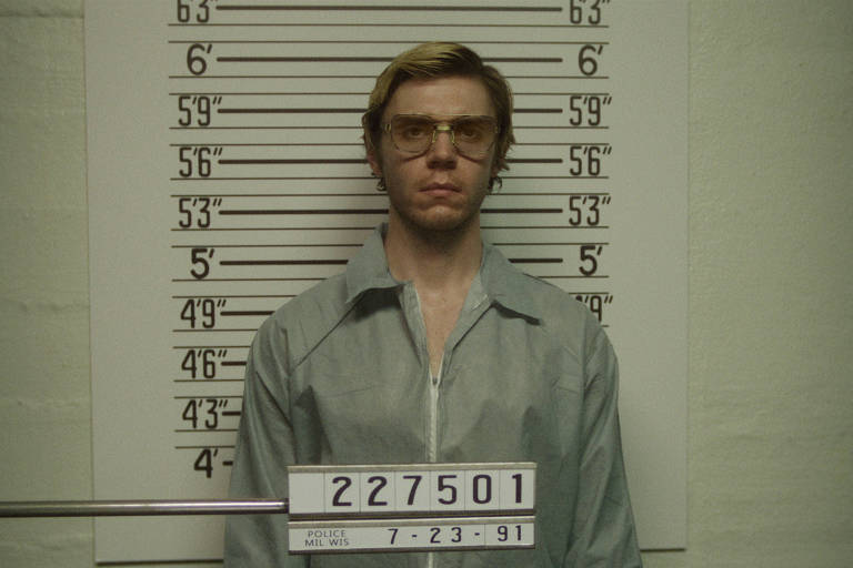 Cena de "Dahmer", da Netflix