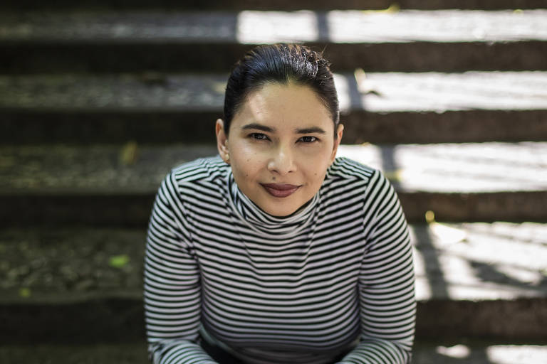 Um grupo de economistas ligados a instituições como FGV, Insper, PUC-Rio, USP, UFF e UFPE divulga uma carta-manifesto pelo voto útil no primeiro turno. Dentre eles, Mayara Felix, professora assistente de Economia e Relações Internacionais em Yale