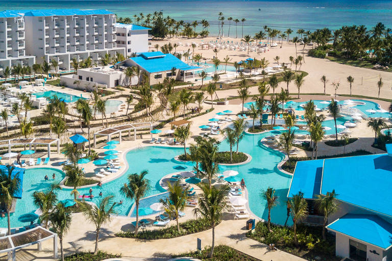 Vista da piscina do Margaritaville hotel, em Punta Cana