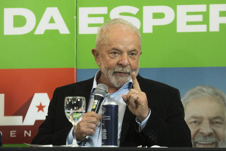 O ex-presidente Luiz Inácio Lula da Silva (PT) em evento da campanha na terça (27)