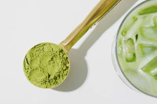 Matcha, the brightly colored powdered green tea has become popular among health-conscious consumers. Does it have any nutritional benefits? (Eric Helgas/The New York Times)