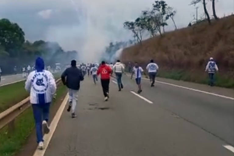 Briga entre torcidas de Palmeiras e Cruzeiro deixa ao menos 14 feridos em MG