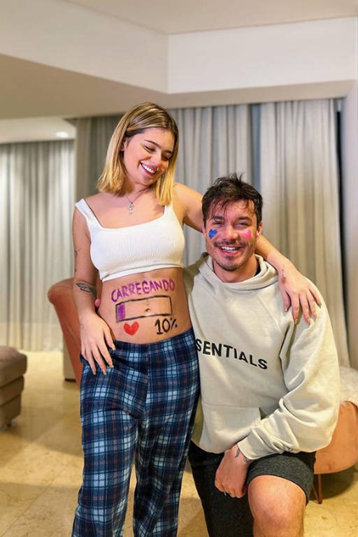 Viih Tube anuncia gravidez com Eliezer