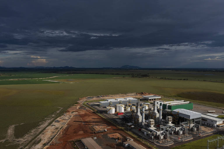 Vista aérea da usina termelétrica Jaguatirica II, localizada na área rural de Boa Vista (RR)