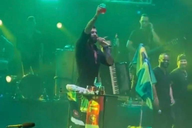 Vídeo: Sob o coro de 'Mito!' Gusttavo Lima manifesta apoio a Bolsonaro em Miami