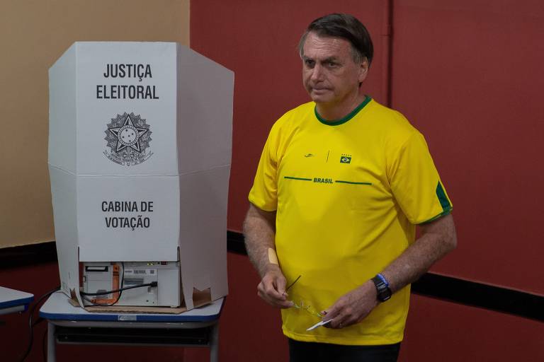 Candidatos a presidência do Brasil chegam para votar