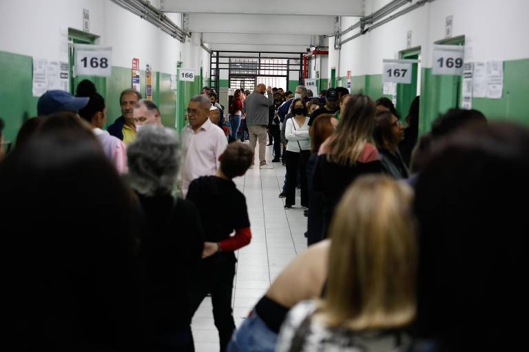 Imagens de votação na zona norte de São Paulo
