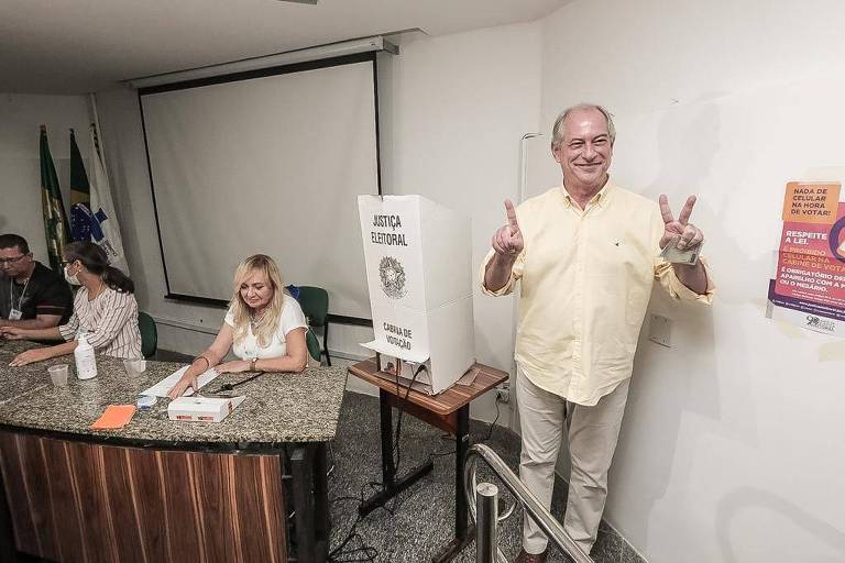 Ciro Gomes vota em Fortaleza e afirma ser a sua última eleição