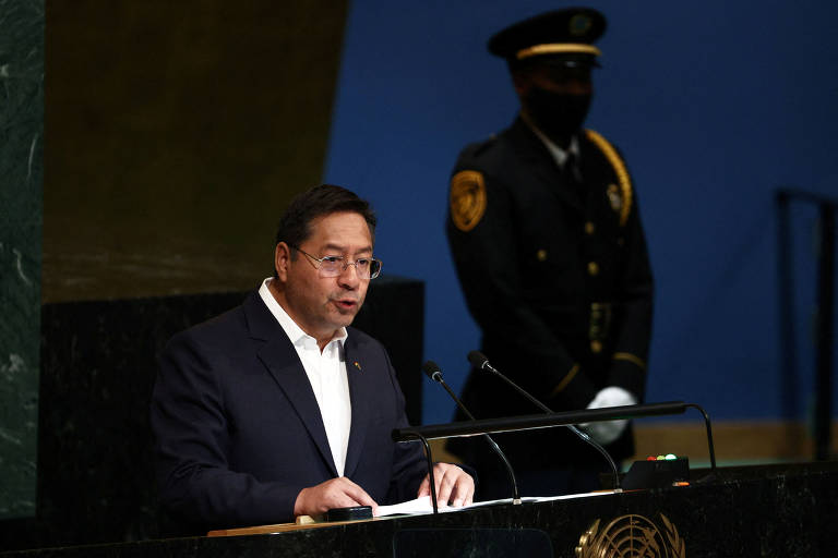 Luis Arce, presidente da Bolívia, manifestou apoio nas redes sociais. 'Parabenizamos o irmão Lula que venceu o primeiro turno das eleições no Brasil'