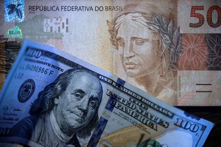 Bolsa aprofunda perdas com quedas de Vale e Petrobras; dólar segue em alta