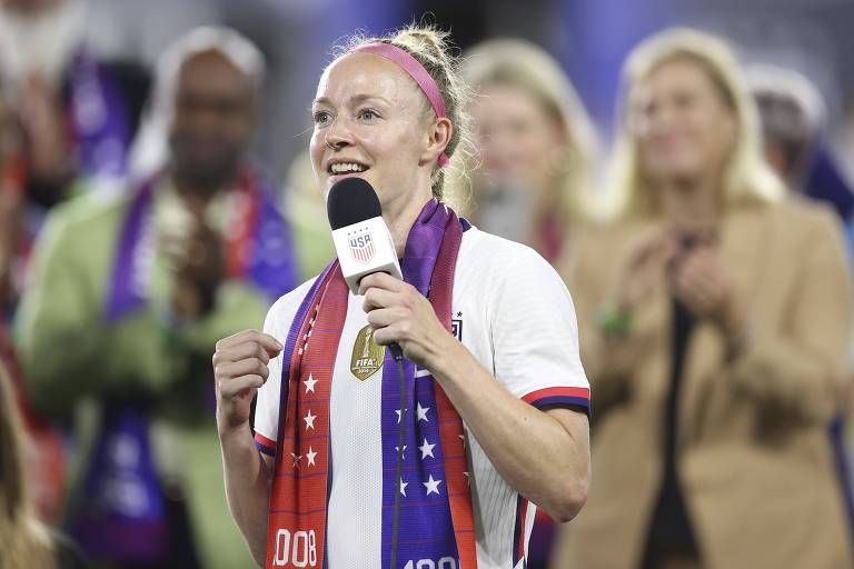 Becky Sauerbrunn fala após acordo que determina que as jogadores da seleção feminina devem receber o mesmo que os homens