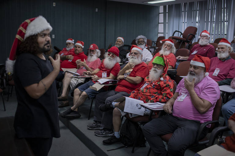 Papai Noel mais experiente do Brasil ensina, em curso, diferentes jeitos de  falar 'hohoho'; saca só – Vírgula