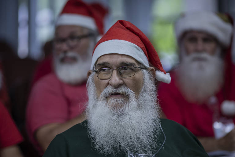 Papai Noel mais experiente do Brasil ensina, em curso, diferentes jeitos de  falar 'hohoho'; saca só – Vírgula