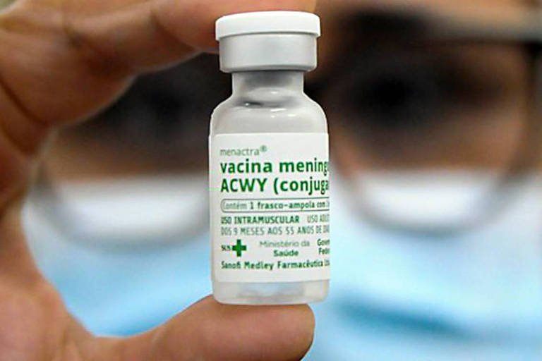 Surto de meningite causa corrida a clínicas por vacina em São Paulo