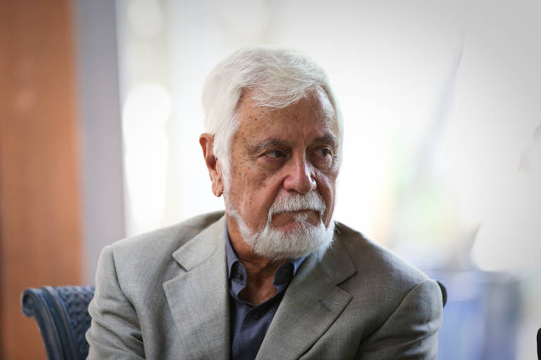 Edmar Bacha, membro da Academia Brasileira de Letras, foi presidente do IBGE, do BNDES e fundador do instituto Casa das Garças, um centro de debates de políticas públicas no Rio de Janeiro