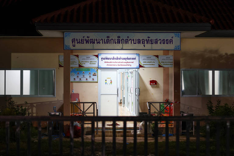 Ex-policial ataca creche na Tailândia e mata ao menos 24 crianças