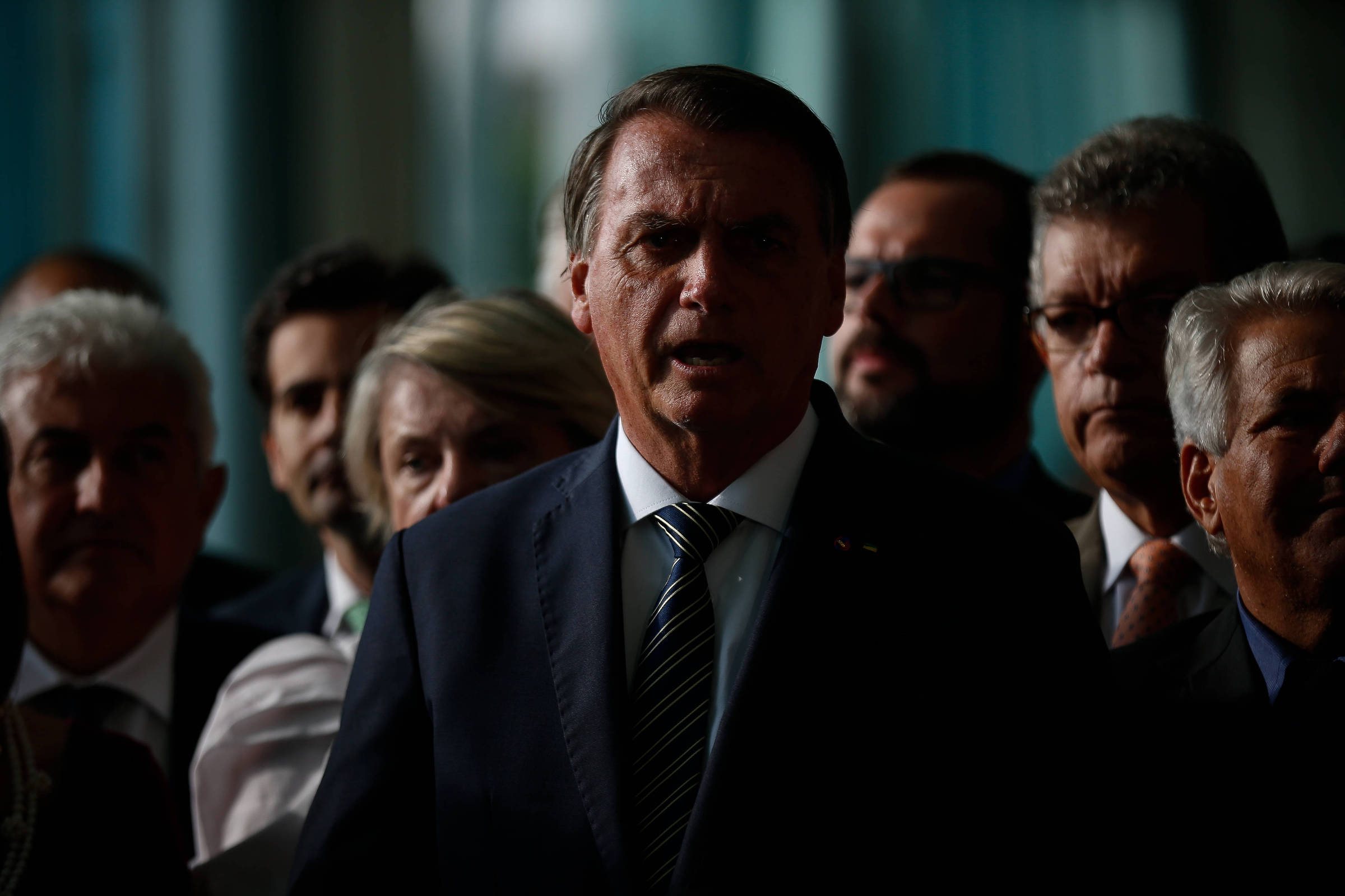 Postura anticientífica de Bolsonaro vai do risível ao trágico