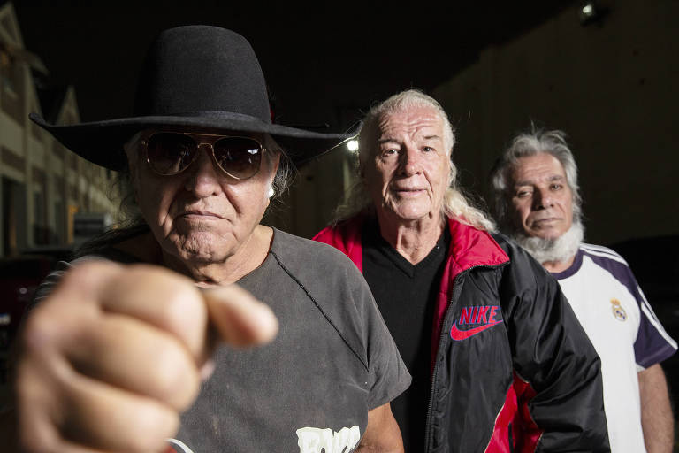 Da esquerda para a direita: Boiadeiro Perez do Arizona, Bob Leo e Anibal El Gringo, integrantes da velha guarda da luta livre brasileira