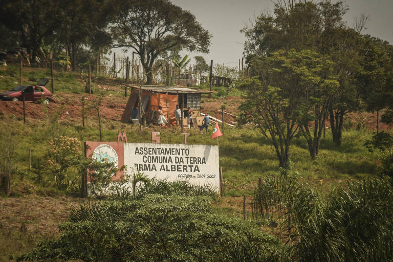 Comuna Irmã Alberta produz hortaliças e frutas em São Paulo, na divisa com Cajamar e Santana de Parnaíba