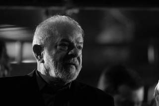 O ex-presidente Lula (PT) discursa na avenida Paulista (SP)