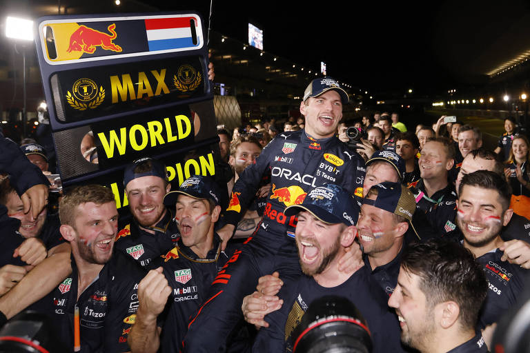 Max Verstappen comemora conquista do título na F1