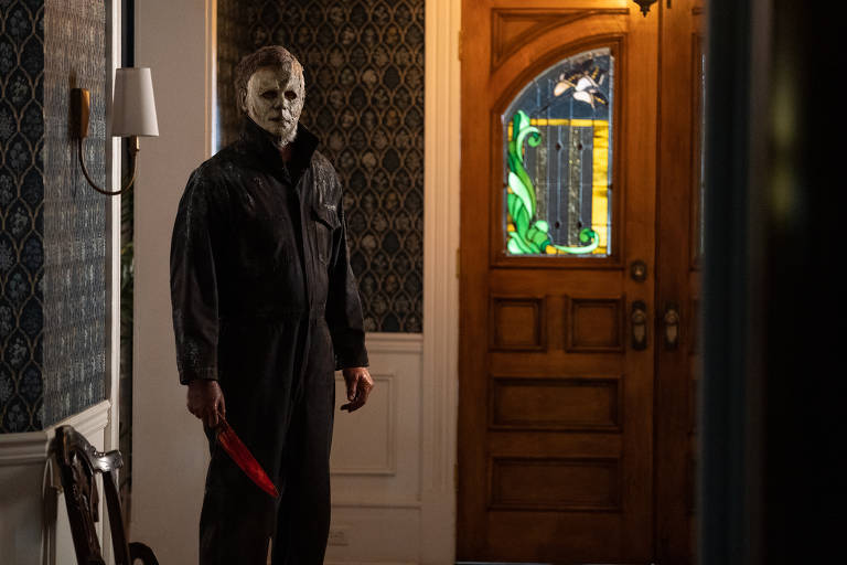 O personagem Michael Myers em cena do filme 'Halloween Ends'