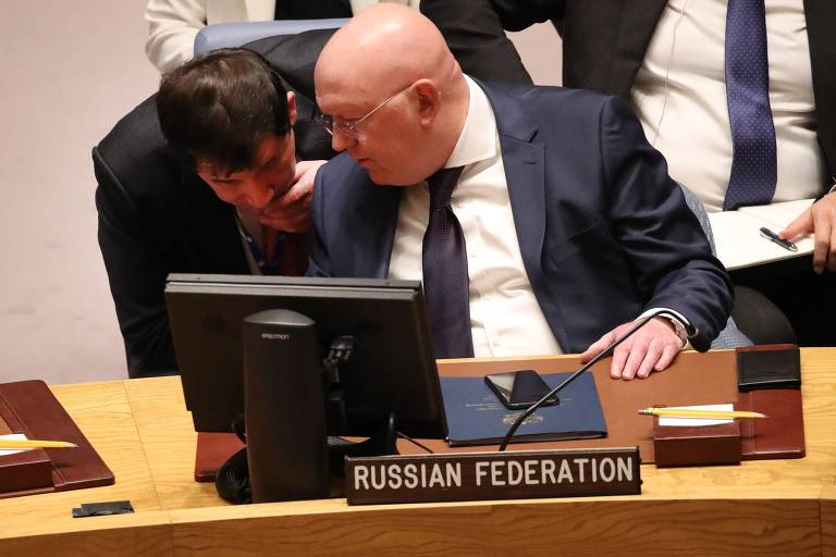 Embaixador russo na ONU, VasilI Nebenzia, participa de votação do Conselho de Segurança sobre a anexação de quatro regiões ucranianas por parte da Rússia