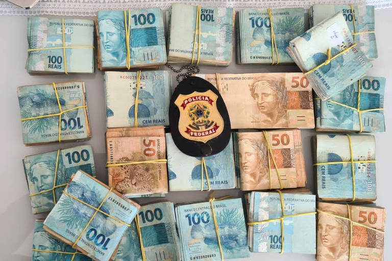 A Policia Federal encontrou dinheiro em cofre durante a operação Edema que mira governador de Alagoas, Paulo Dantas (MDB)